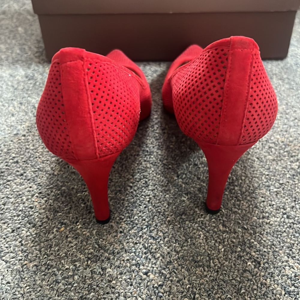 Jon Josef Heels - image 2